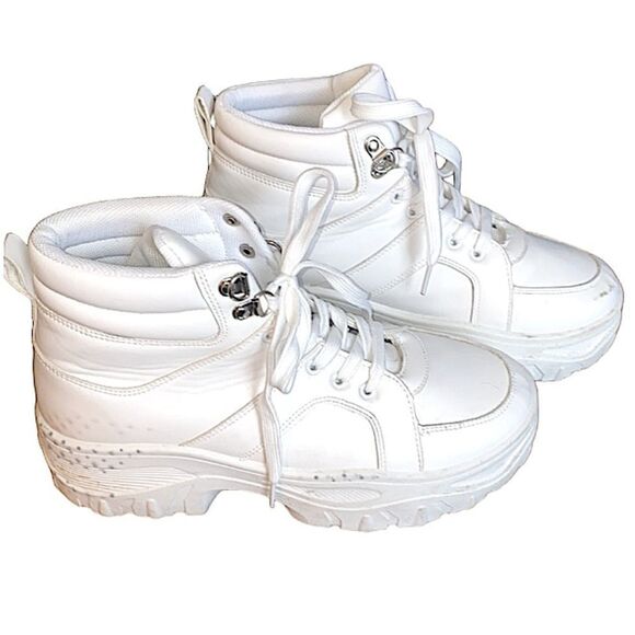 COPY - KRUSH Mens 7 Women’s 10. White hightop chunky boot - Picture 1 of 16